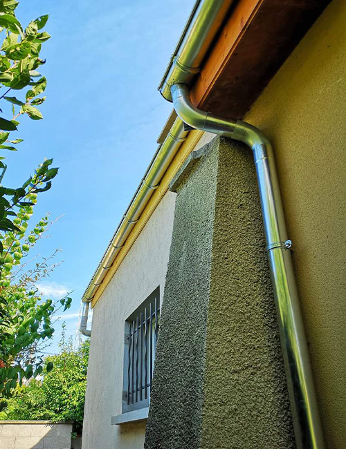 Spécialiste en pose et réparation de gouttières dans le Meurthe-et-Moselle (54) et Moselle (57) : intervention à Nancy et ses environs